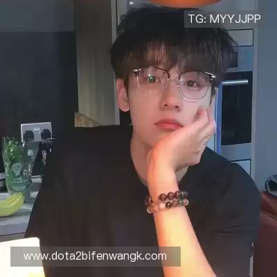 华菁俭